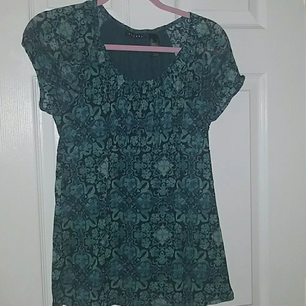 Axcess turquoise black top Sz L EUC